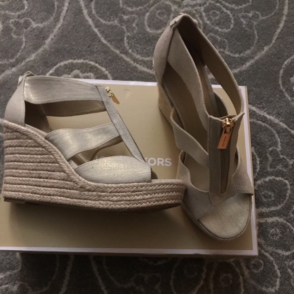 Michael Kors wedges size 9